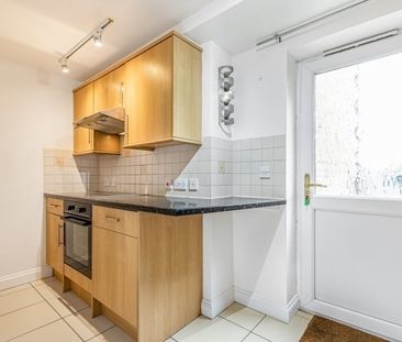 Brighthampton - Photo 2