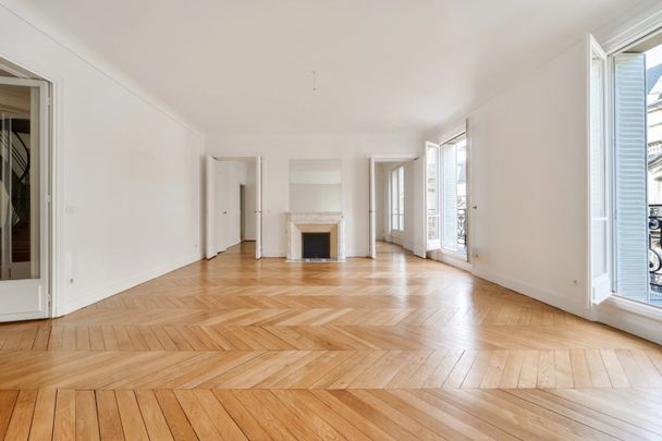 Tout savoir sur cet appartement dans le quartier Gros Caillou, à Paris 7ème - Photo 1