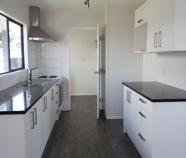 Comfortable 3-Bedroom Home in Randwick Park - Photo 5