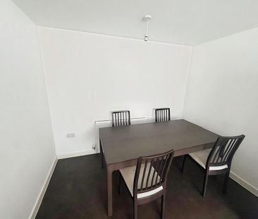 4 bedroom terraced house to rent - Photo 2