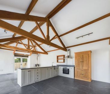 2 bedroom barn conversion to rent - Photo 6