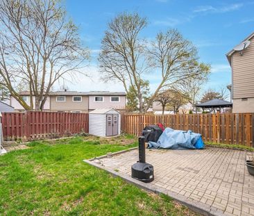 For Lease - 9 Hawkins Court, Brampton, Ontario - Photo 4
