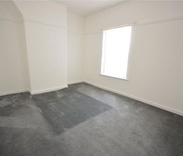 2 bedroom end of terrace house to rent - Photo 6