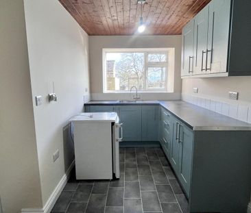 2 bedroom detached house to rent - Photo 2