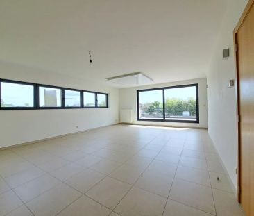 Stijlvol duplex appartement te Kermt - Photo 5