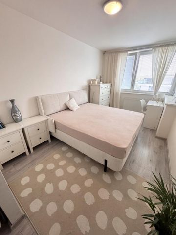 Pronájem bytu 2+kk 59 m2 - Fotografie 4