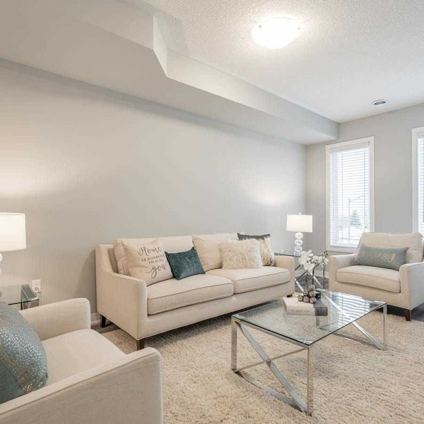 For Lease - 72 Laguna Village Crescent, Hamilton, Ontario - Photo 1