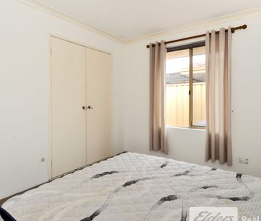 EXTRA LARGE FAMILY HOME IN POPULAR WAIKIKI - Photo 4