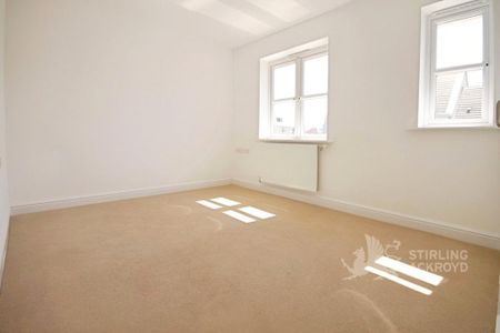 3 bedroom semi-detached house to rent - Photo 5