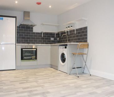 2 bedroom flat to rent - Photo 6