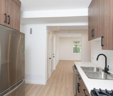 For Lease - 127 Victoria Avenue Unit# 4, Hamilton, Ontario - Photo 3
