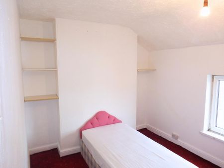 5 bedroom house of multiple occupation to rent - Photo 2