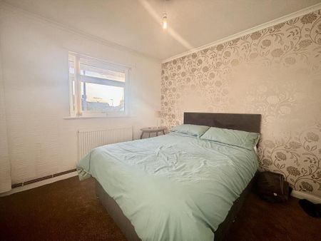 2 bedroom bungalow to rent - Photo 2