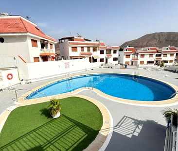 SPECTACULAR APARTMENT IN LOS CRISTIANOS! - Photo 2