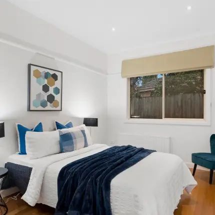 IN THE HEART OF CHELTENHAM! - Photo 3