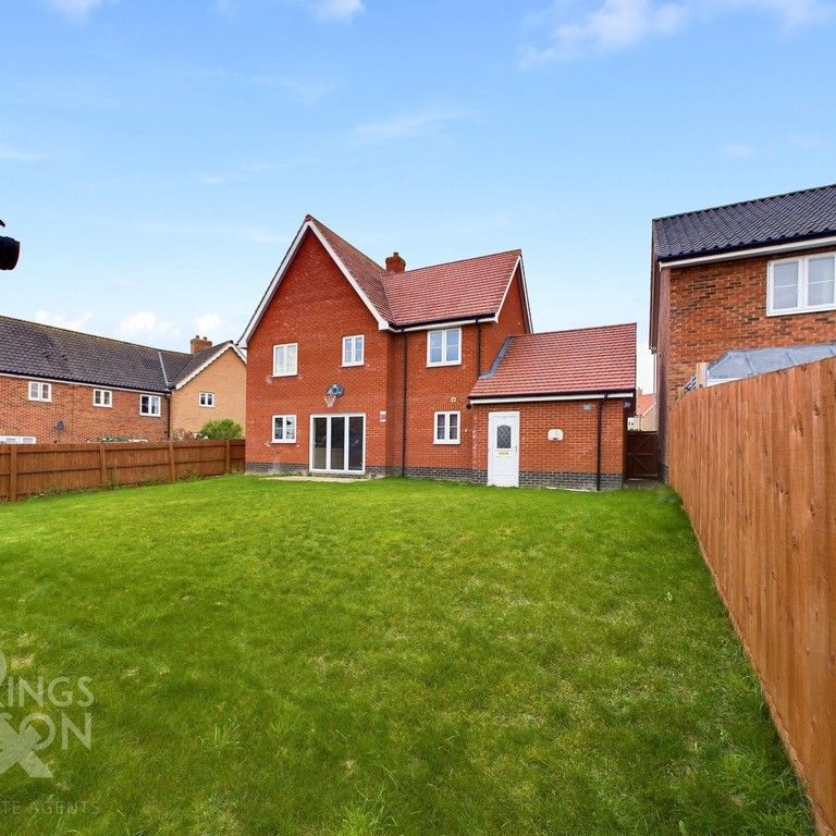 Lansdowne Drive, Poringland, Norwich - Photo 1