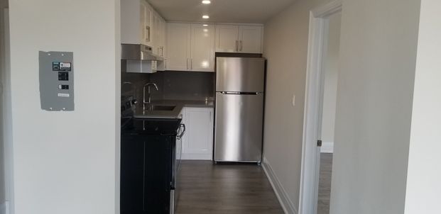 For Lease - 3481 Lakeshore Boulevard Unit# 2, Toronto, Ontario - Photo 1