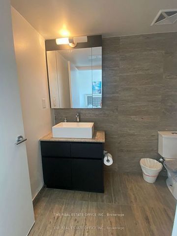 For Lease - 112 Fort York Boulevard, Toronto, Ontario - Photo 4