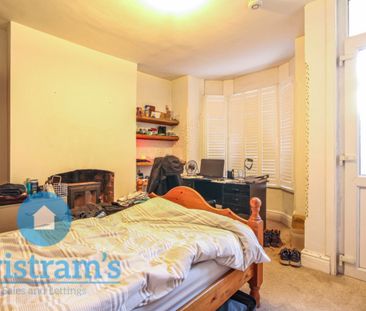 4 bed Semi-Detached House for Rent - Photo 2