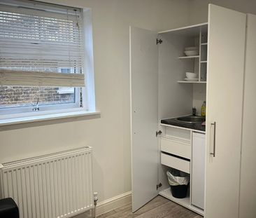 1 Bed Flat, Morrish Road, SW2 - Photo 5