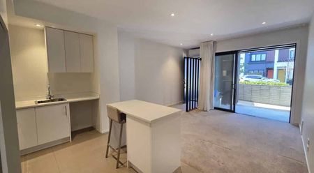 Hobsonville, 1 Bedroom + Study, $565 - Photo 3