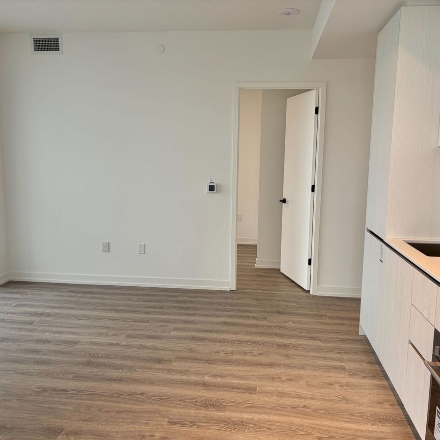 For Lease - 8 Interchange Way Unit# 702, Vaughan, Ontario - Photo 1