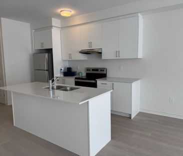 For Lease - 68 Sanderson Drive, Kawartha Lakes, Ontario - Photo 6