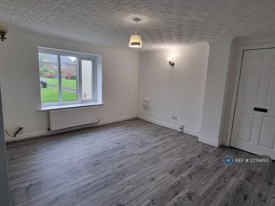 3 bedroom flat to rent - Photo 1