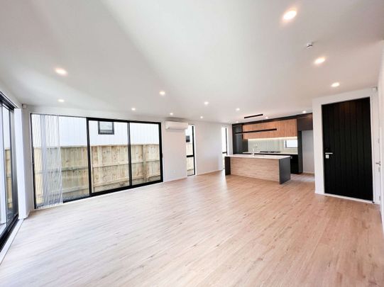 Stylish 4 Bedroom with Study Home in Prime Hillsborough Location - Photo 1