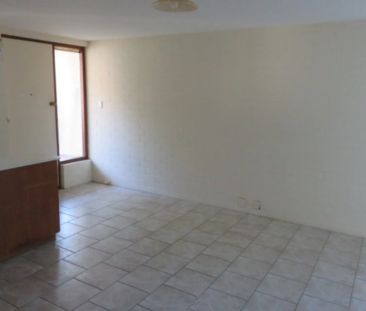 Unfurnished 2 bedroom Unit - Photo 4