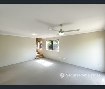 Spacious Multi-Level Living in Toowong - Photo 5
