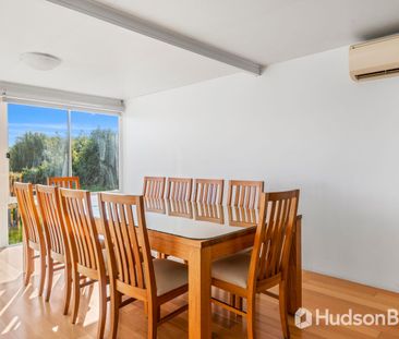 Large Family Home in a quiet cul de sac. - Photo 3