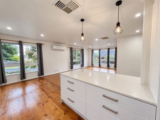 Stylish Family Home in a Quiet Location - Photo 1