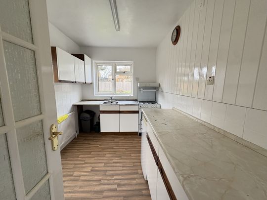 Melvyn Close, Waltham Cross, Goffs Oak - Photo 1