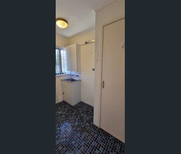 Position, Peace & Quiet - Photo 5