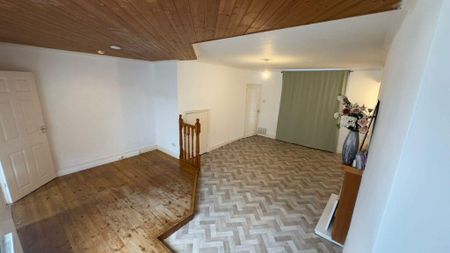 2 bedroom terraced house to rent - Photo 3