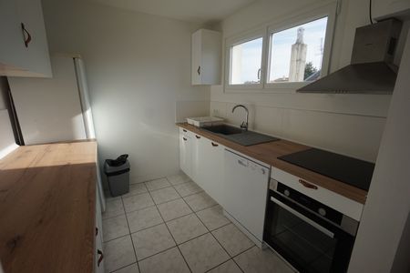 LOCATION d'une maison de 5 pièces (86 m²) à ROYAN - Photo 5