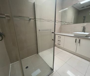 2 Bedroom unit in central location - Photo 2
