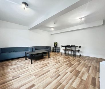 Bond Street, Englefield Green, Egham, Surrey, TW20 0PU - Photo 5