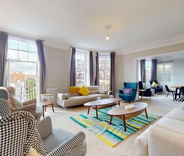 3 bedroom flat to rent - Photo 4