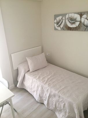 Habitación – Málaga – Cruz de Humilladero- Paseo de los Tilos – 325€ MES – Ref. MA02-01079 - Photo 1