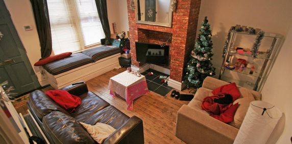 3 bedroom terraced house to rent - Photo 2