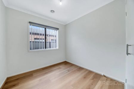 “Location, Convenience, Lifestyle” - Photo 5