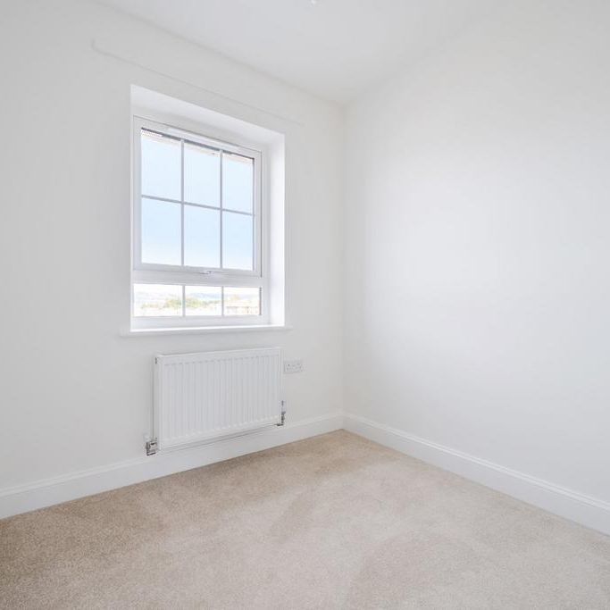 3 bedroom end of terrace house to rent - Photo 1