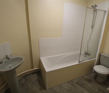 High Street Lowestoft, Suffolk - Photo 4