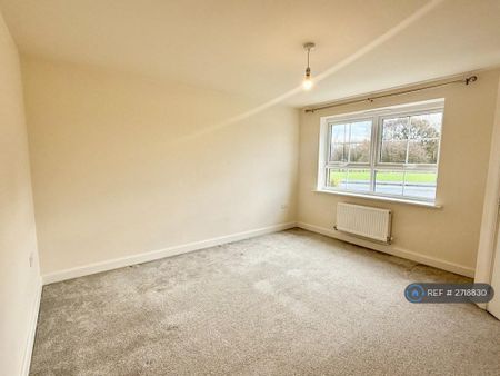 3 bedroom end of terrace house to rent - Photo 5