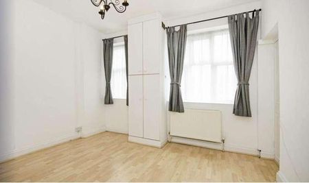 Golders Green Road Golders Green, NW11 - Photo 2