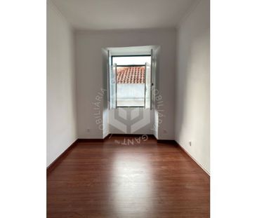 3 bedroom luxury Flat for rent in Santa Catarina, Misericórdia, Lisbon - Photo 4