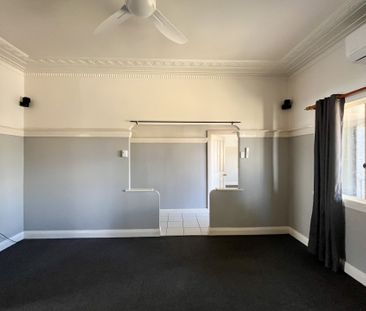 Family home in great location - Photo 4