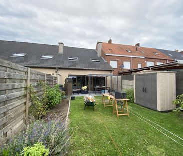 Woning met 3 slaapkamers, garage en tuin - Photo 3